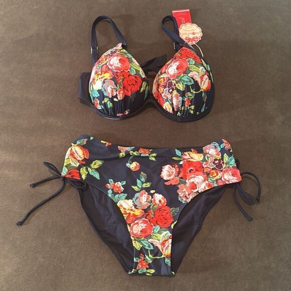 Woman’s Black Floral Plus Size Two Piece Tie Back Bikini Size XL NEW - Picture 4 of 11